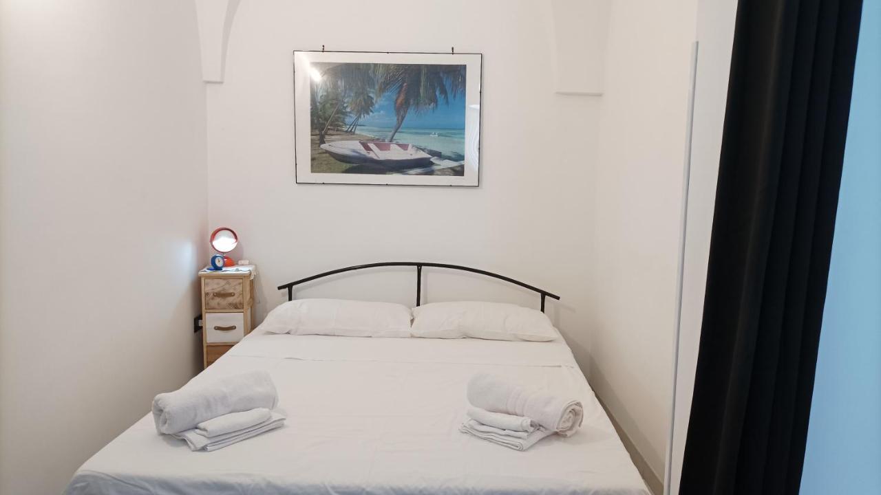 Miniecocasa Ottocentesca In Zona Free-Parking Ed Ecoclimatizzata Villa Ostuni Luaran gambar